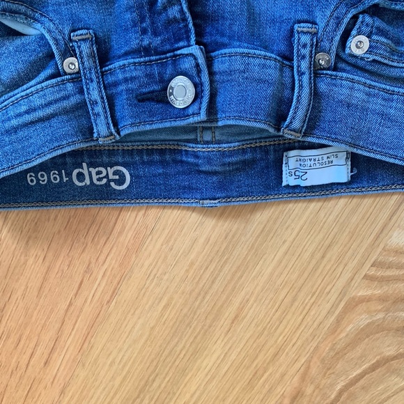 gap jeans - Picture 3 of 3